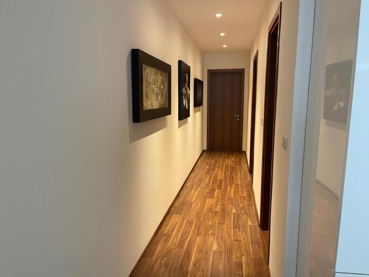 Modern Finished Apartment With Natural Light セント・ポールズ・ベイ エクステリア 写真